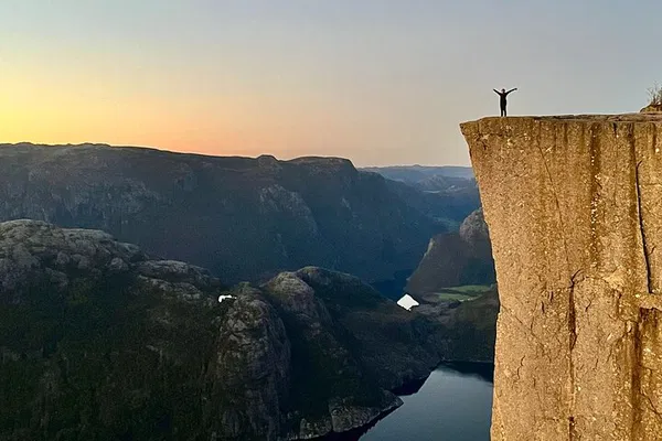 Preikestolen Hike: Hidden Trail & Pulpit Rock Views