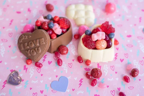 Jax Choco Heart Smash Fun!