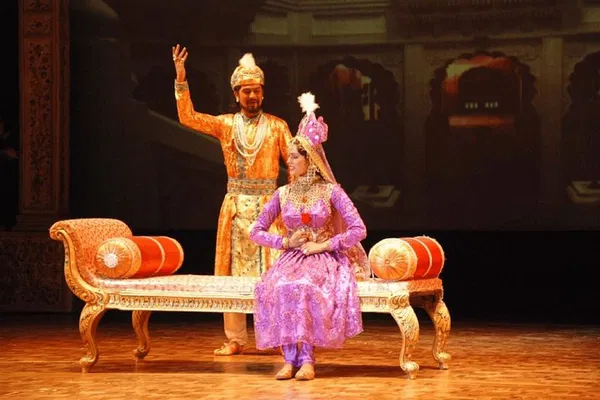 Experience Agra's Love Story: Mohabbat the Taj Show with Transfers