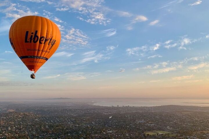 Geelong & Bellarine Balloon Flight: Unforgettable Views!