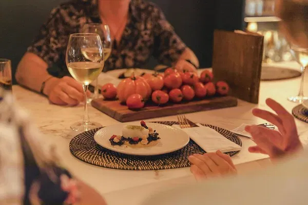 Palma Old Town: Self-Guided Food Tour - Wine & Dine