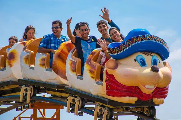 Bangkok Dream World: Thrills, Fantasy, and Snowy Delights!