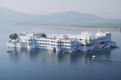 Agra to Udaipur: Private Transfer with Cultural Immersion