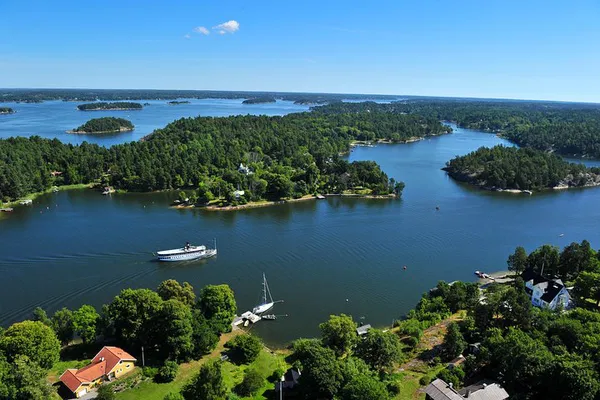 Stockholm Archipelago Cruise: Guided Island Tour