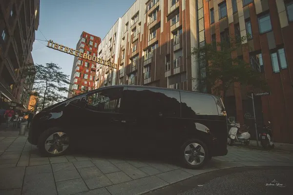 Discover Hamburg with a Local: Personalized 4-Hour City Tour