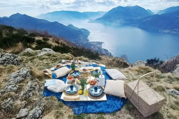 Alpine Picnic: Lake Como's Exclusive Gourmet Escape