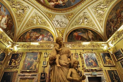 Medici Dynasty Unveiled: Private Palazzo Vecchio, Pitti & Boboli Gardens Tour
