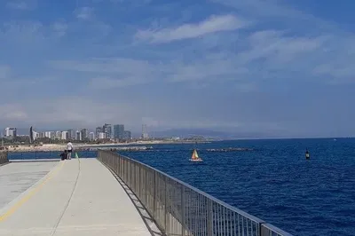 Barcelona: Private Tour with a Local Friend