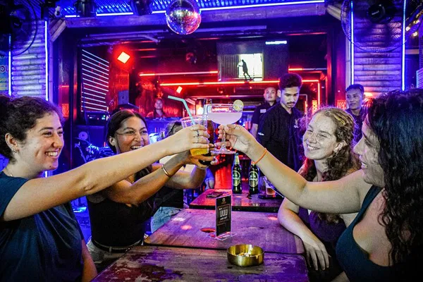 Bangkok's Chinatown: Uncover Hidden Gems on a Secret Cocktail & Party Tour!