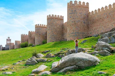 Ávila & Segovia Day Trip: Walls Access from Madrid