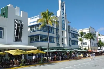 Uncover Miami's Glamorous Past: A Private Art Deco Walking Tour