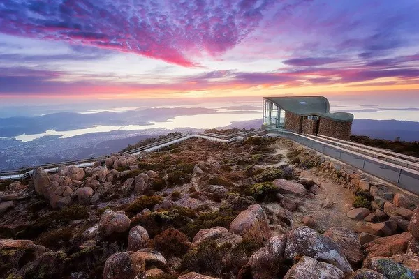 Hobart's Panorama: A Private Charter to Iconic Tasmanian Sights