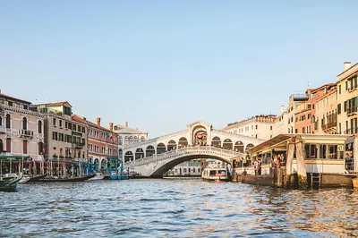 Venice Photo Session: Capture Your Dream Vacation with a Pro!