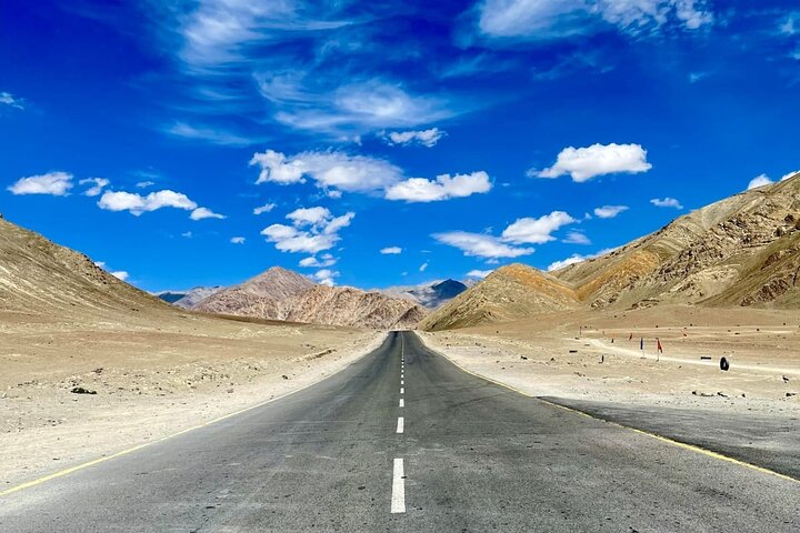 https://images.dyvarcity.com/experience-images/dyvarcity_3237a54e4f00b53e6fc56cdf5_16.jpg