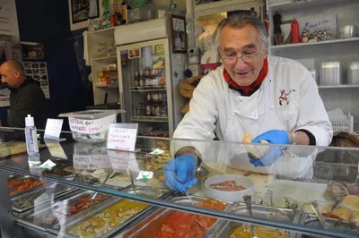Taste of Testaccio: Rome Food & Wine Walking Tour
