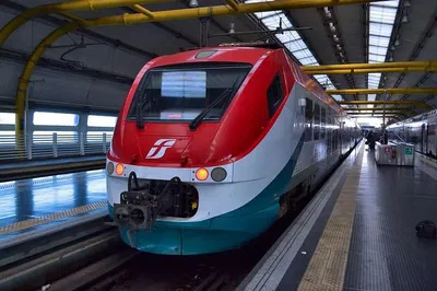 Rome Airport Transfer: Leonardo Express - Fast Track to the City Center