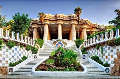 Discover Gaudí's Architectural Wonderland: A Guided Tour of Park Güell