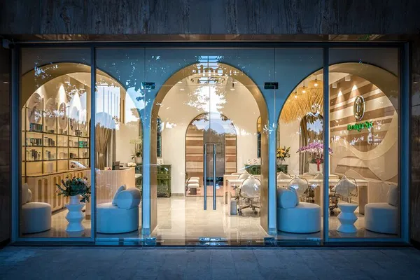 Indulge in Ho Chi Minh City: Luxury Facial Spa Escape