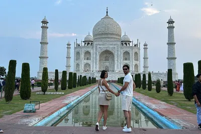 Sunrise Taj Mahal Tour: Witness Mughal Majesty from Delhi