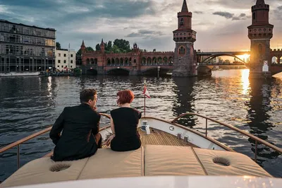 Berlin Dinner Cruise: Fine Dining on the Spree