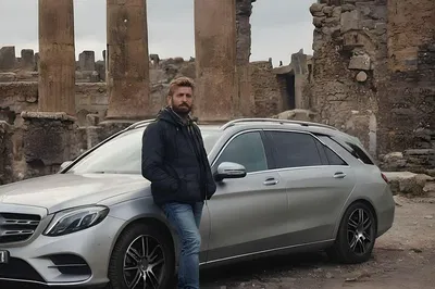 Luxury Transfer: Naples/Sorrento with Pompeii Stop