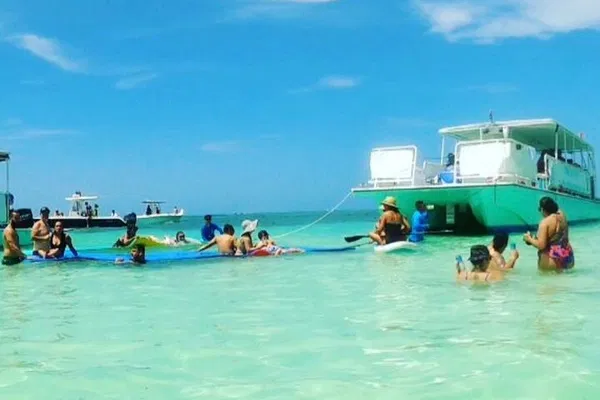 Miami Party Boat: Sandbar Fun, Millionaire Views!