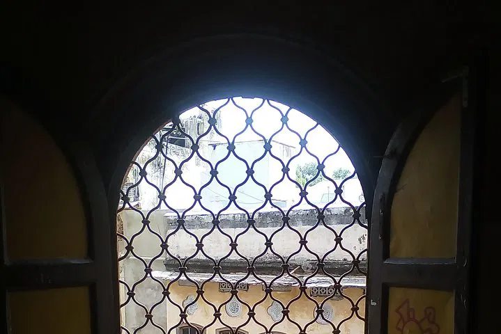 img0