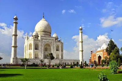 Discover Agra & Jaipur: A Whirlwind 2-Day Historical Tour from Delhi