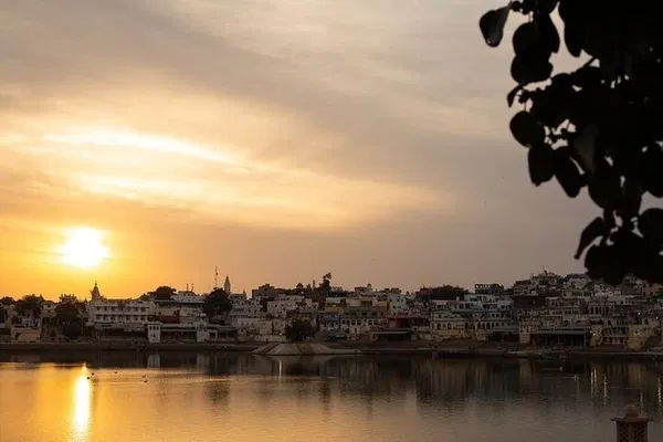 Sunset & Spirituality: An Immersive Pushkar Walking Tour