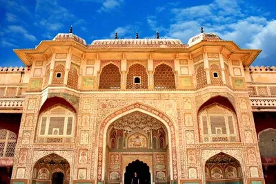 Discover Jaipur's Royal Splendor: A Luxurious Day Tour from Delhi