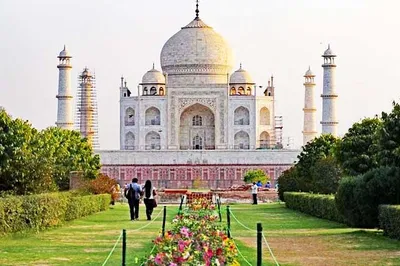 Private Taj Mahal Tour from Delhi: See Agra with Ease