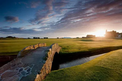 Experience St Andrews Old Course: A Luxurious Scottish Day Tour