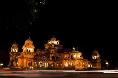 Explore Jaipur's Vibrant Evening: A Walking Tour Through History & Culture
