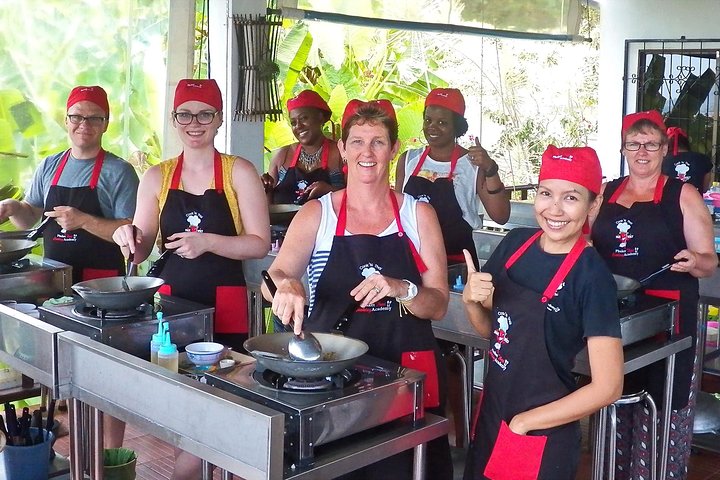 Phuket Thai Cooking Class: Master Authentic Flavors!