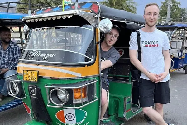Jaipur Tuk-Tuk Adventure: Explore Colors, Culture & Heritage!