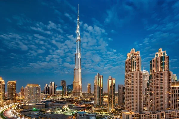 Dubai Day Tour: Burj Khalifa Top Ticket Included