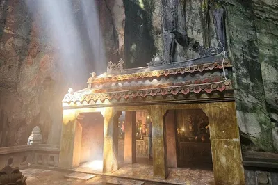 Da Nang Delights: Private Car Tour of Marble Mountain, Lady Buddha & Dragon Bridge