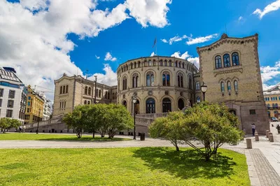 Discover Oslo's Secrets: An Unforgettable Walking Adventure