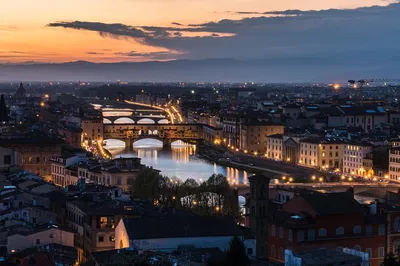 Sunset Serenade: Florence Golf Cart Tour at Dusk