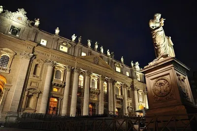 Vatican's Artistic Wonders: An Immersive Journey Through Renaissance Masterpieces