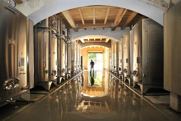 Luberon Wine Tour: Taste Provence from Aix