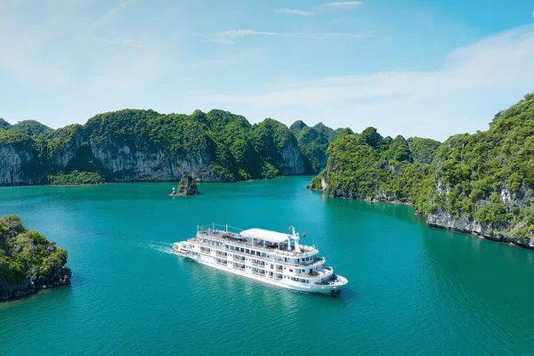 Halong Bay Cruise: 2-Day Paradise Legacy Luxury