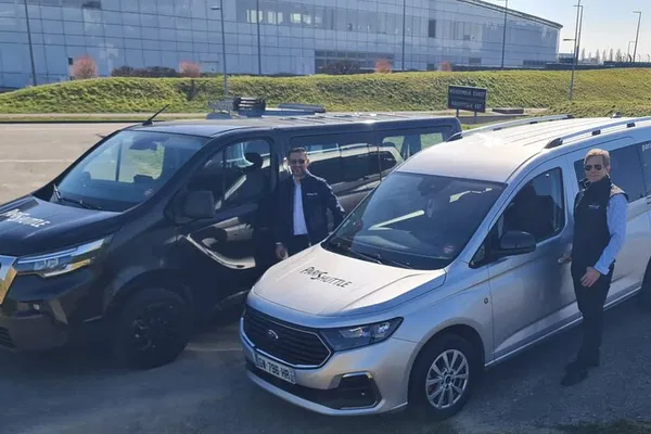 Paris Airport Transfer: CDG Private SUV