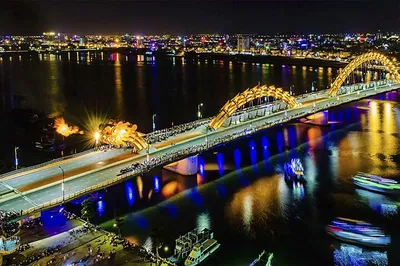 Da Nang Night Tour: Seafood, Market & River Cruise