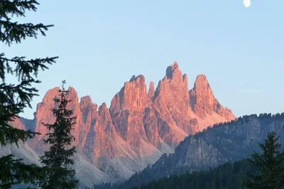 Dolomites Day Tour: Unveiling Cortina's Majestic Peaks