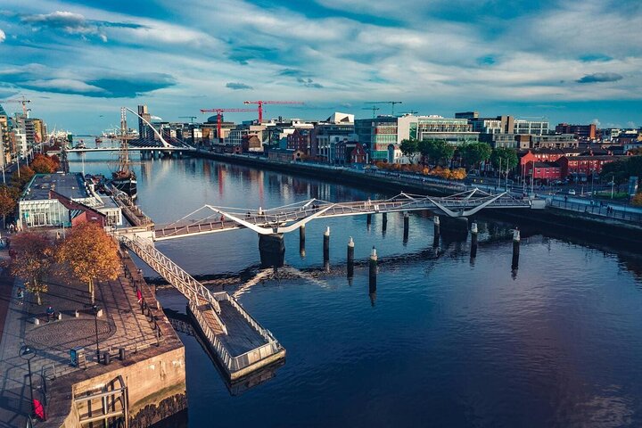 Effortless Dublin Transfers: Private Airport & Hotel Service