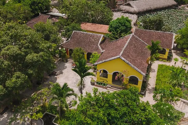 Nha Trang City Tour: Culture, History & Local Lunch