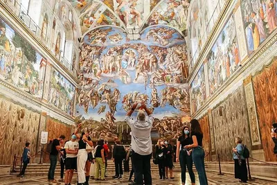 Vatican Tour: Museums & Sistine Chapel (Expert Guided)