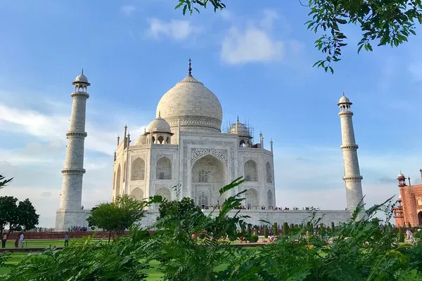 Sunrise Taj Mahal & Agra Fort: A Royal Agra Day Tour