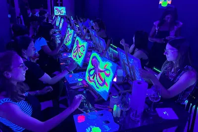 Glow & Flow: Fluorescent Painting with Wine in Barcelona!